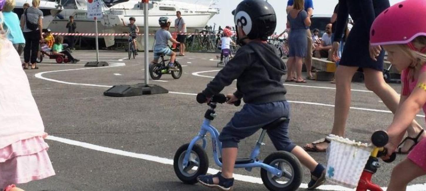 Dragør legeplads med børn